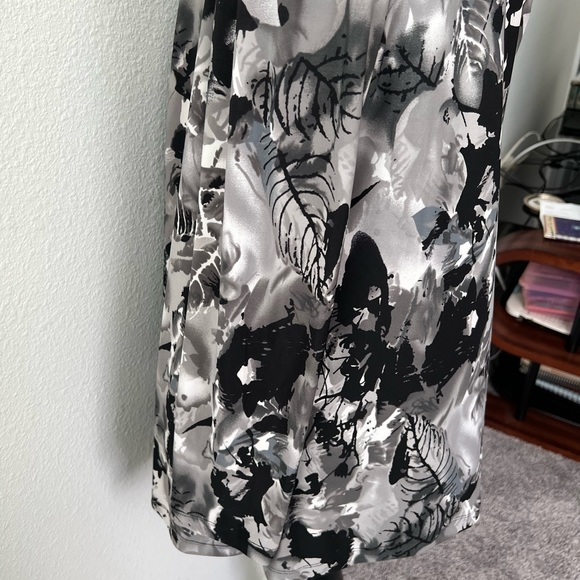 Woman’s jacket size M black/grey/silver long sleeves - Picture 6 of 9